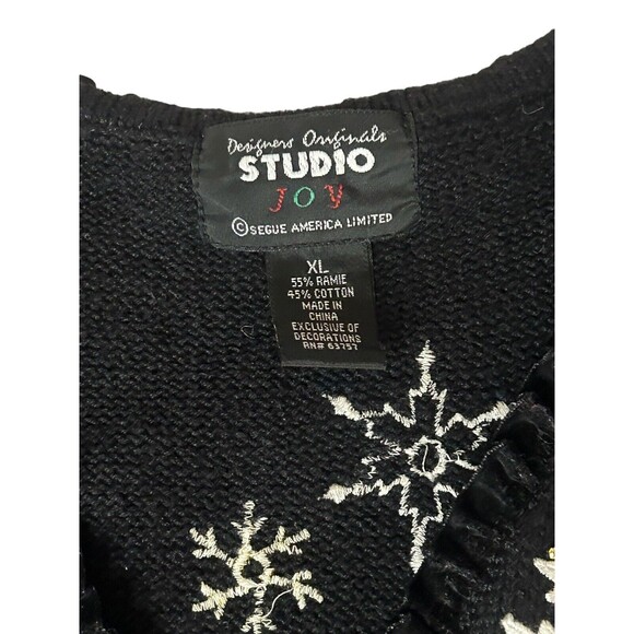 Design Originals Studio Joy Christmas Sweater Vest Holiday Black Snowflakes XL - Picture 4 of 12